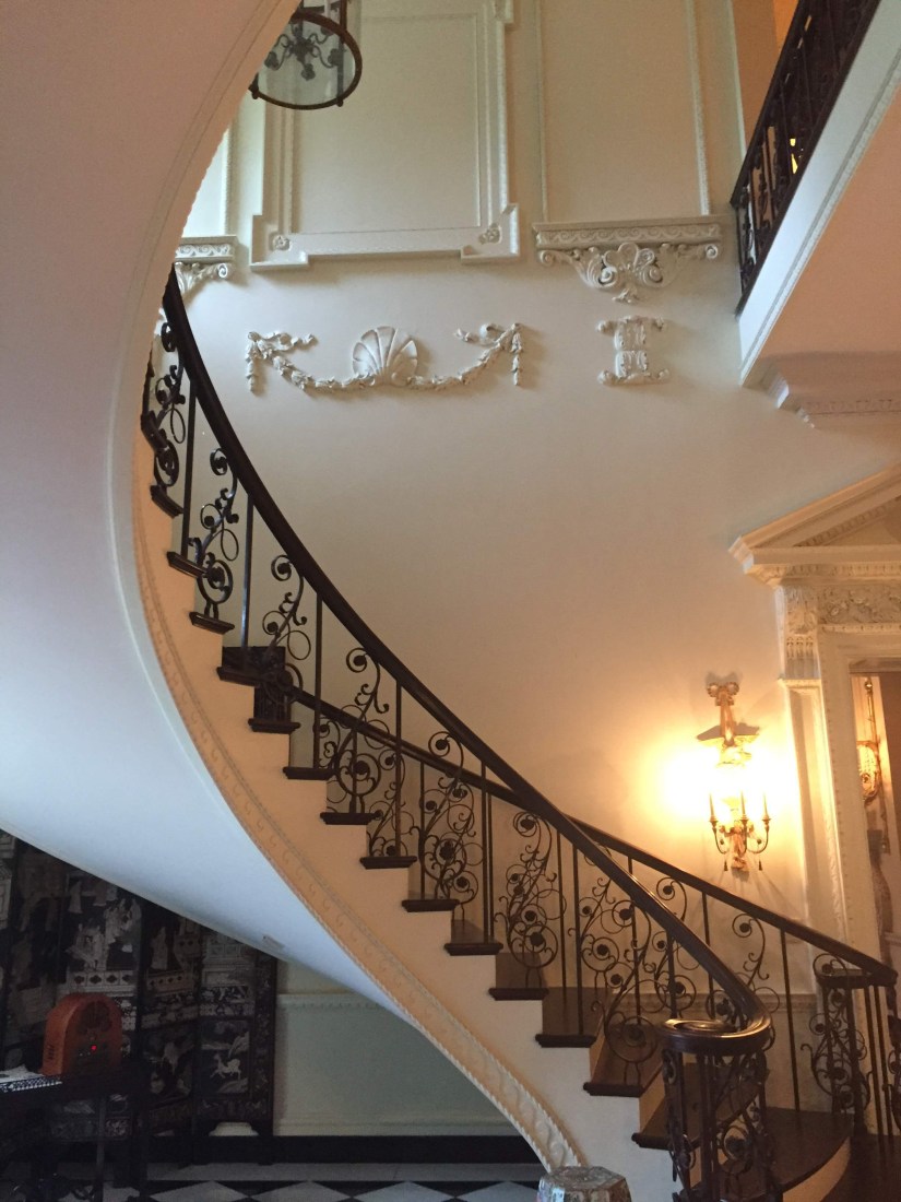 file-Staircase Swan House